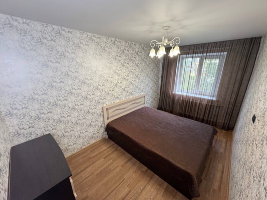 Продам трехкомнатную (3-комн.) квартиру, Сидоренко ул, 24к2, Комсомольск-на-Амуре г