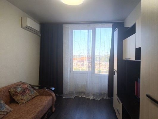 Продам однокомнатную (1-комн.) квартиру, Беспалова ул, 110е, Симферополь г