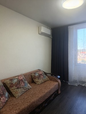 Продам однокомнатную (1-комн.) квартиру, Беспалова ул, 110е, Симферополь г