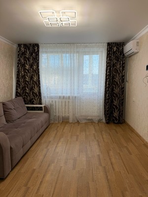 Продам двухкомнатную (2-комн.) квартиру, 25-й мкр, 14б, Октябрьский г