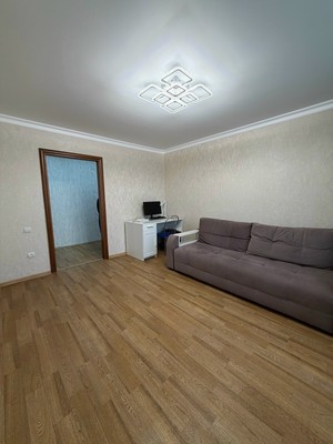 Продам двухкомнатную (2-комн.) квартиру, 25-й мкр, 14б, Октябрьский г