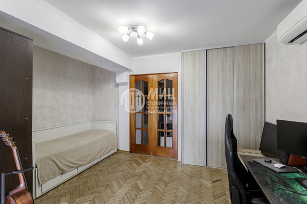 Продам двухкомнатную (2-комн.) квартиру, Фестивальная ул, 11, Москва г