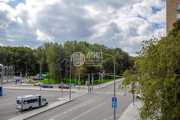 Продам двухкомнатную (2-комн.) квартиру, Фестивальная ул, 11, Москва г