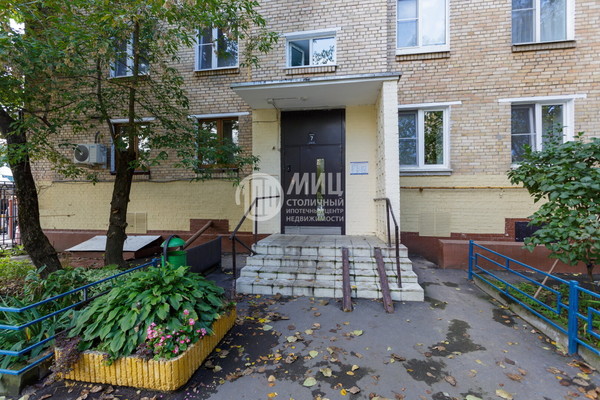 Продам двухкомнатную (2-комн.) квартиру, Фестивальная ул, 11, Москва г