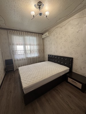 Продам двухкомнатную (2-комн.) квартиру, 339-й Стрелковой Дивизии ул, 17, Ростов-на-Дону г