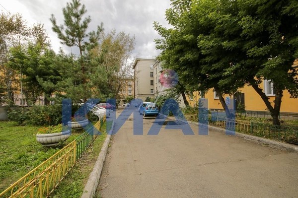 Продам двухкомнатную (2-комн.) квартиру, Ленина ул, 133, Красноярск г