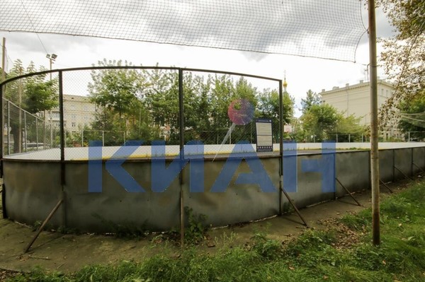 Продам двухкомнатную (2-комн.) квартиру, Ленина ул, 133, Красноярск г