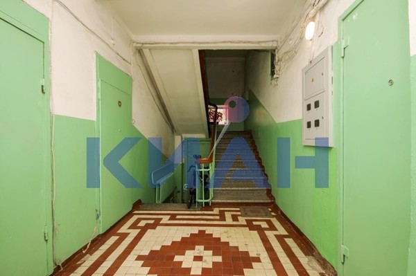 Продам двухкомнатную (2-комн.) квартиру, Ленина ул, 133, Красноярск г