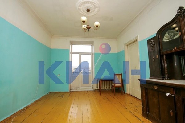 Продам двухкомнатную (2-комн.) квартиру, Ленина ул, 133, Красноярск г