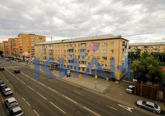 Продам двухкомнатную (2-комн.) квартиру, Ленина ул, 133, Красноярск г