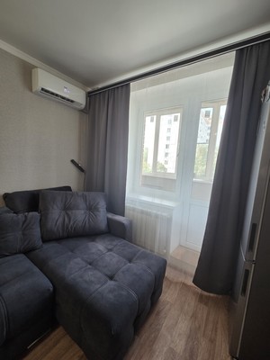 Продам однокомнатную (1-комн.) квартиру, Энтузиастов ул, 8а, Волгодонск г