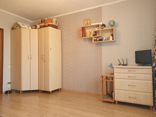 Продам двухкомнатную (2-комн.) квартиру, Грина ул, 35, Феодосия г