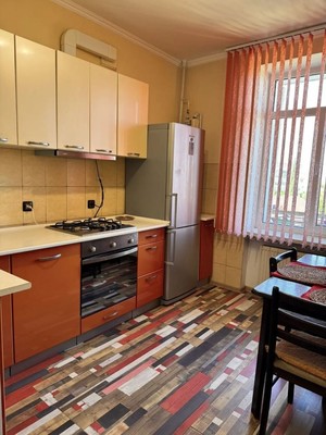 Продам двухкомнатную (2-комн.) квартиру, Грина ул, 35, Феодосия г