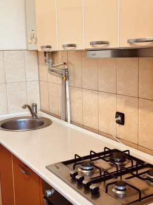 Продам двухкомнатную (2-комн.) квартиру, Грина ул, 35, Феодосия г