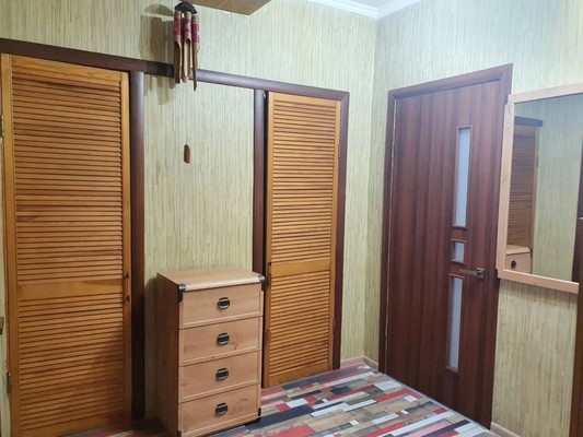 Продам двухкомнатную (2-комн.) квартиру, Грина ул, 35, Феодосия г