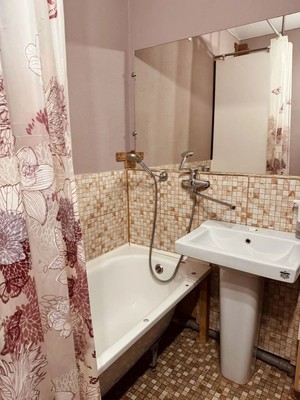 Продам двухкомнатную (2-комн.) квартиру, Грина ул, 35, Феодосия г