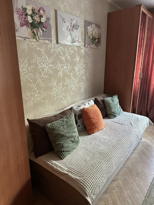 Продам трехкомнатную (3-комн.) квартиру, Лескова ул, 10кА, Москва г