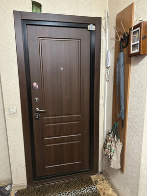 Продам трехкомнатную (3-комн.) квартиру, Лескова ул, 10кА, Москва г