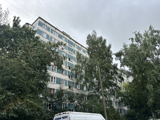 Продам трехкомнатную (3-комн.) квартиру, Лескова ул, 10кА, Москва г