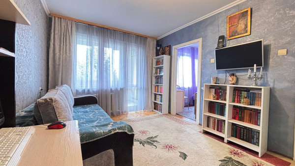 Продам трехкомнатную (3-комн.) квартиру, Ватутина ул, 19кА, Нальчик г