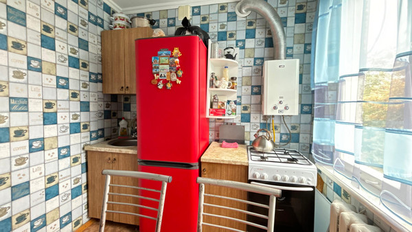 Продам трехкомнатную (3-комн.) квартиру, Ватутина ул, 19кА, Нальчик г