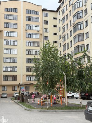 Продам трехкомнатную (3-комн.) квартиру, Шарданова ул, 48, Нальчик г