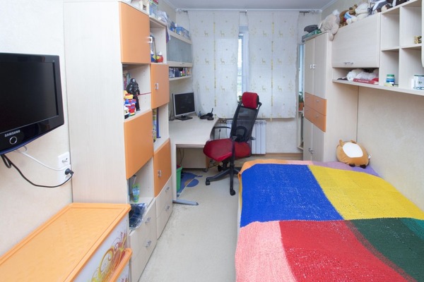 Продам трехкомнатную (3-комн.) квартиру, Сирина ул, 76, Ханты-Мансийск г