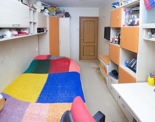 Продам трехкомнатную (3-комн.) квартиру, Сирина ул, 76, Ханты-Мансийск г
