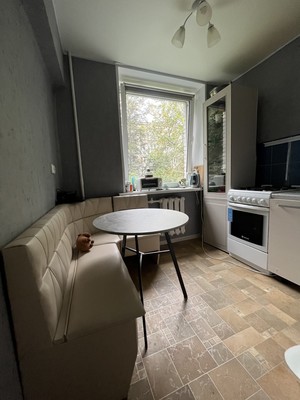 Продам двухкомнатную (2-комн.) квартиру, Врачебный проезд, 9, Москва г