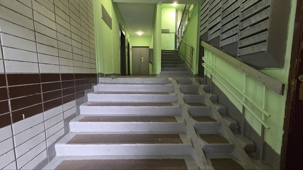 Продам трехкомнатную (3-комн.) квартиру, Луговой проезд, 8к1, Москва г