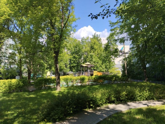Продам двухкомнатную (2-комн.) квартиру, Ленинградская ул, 70к2, Песочный п