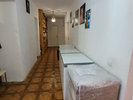 Продам трехкомнатную (3-комн.) квартиру, Чехова ул, 49, Ханты-Мансийск г