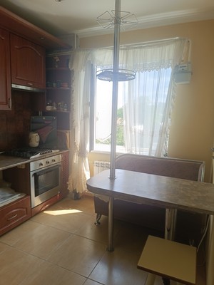 Продам двухкомнатную (2-комн.) квартиру, Ульянова Дмитрия ул, 3434, Ялта г