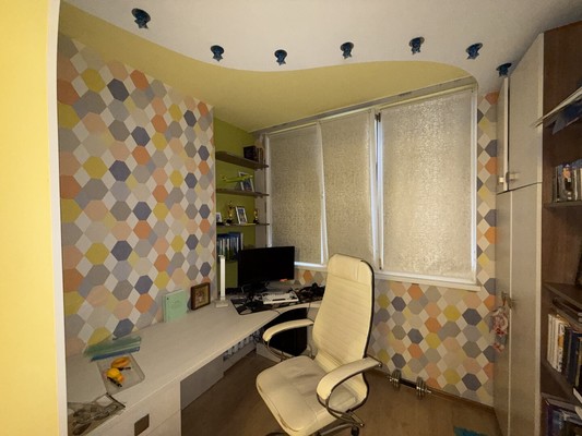 Продам трехкомнатную (3-комн.) квартиру, И.Г.Лексина ул, 54, Симферополь г