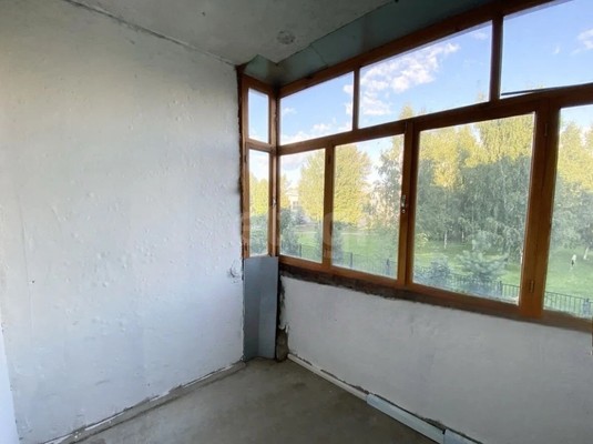 Продам двухкомнатную (2-комн.) квартиру, Петра Алексеева ул, 12, Смоленск г