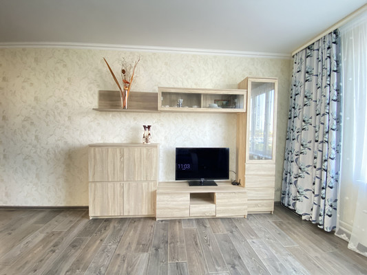 Продам трехкомнатную (3-комн.) квартиру, Жданова ул, 15, Ростов-на-Дону г