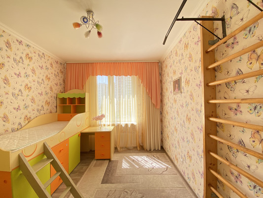 Продам трехкомнатную (3-комн.) квартиру, Жданова ул, 15, Ростов-на-Дону г