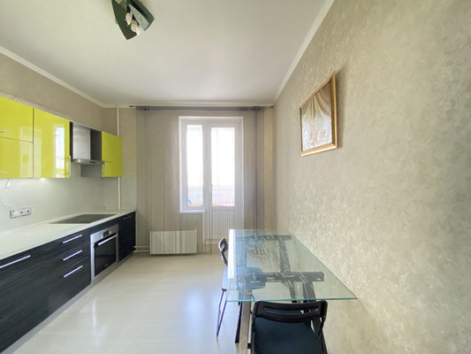 Продам трехкомнатную (3-комн.) квартиру, Жданова ул, 15, Ростов-на-Дону г