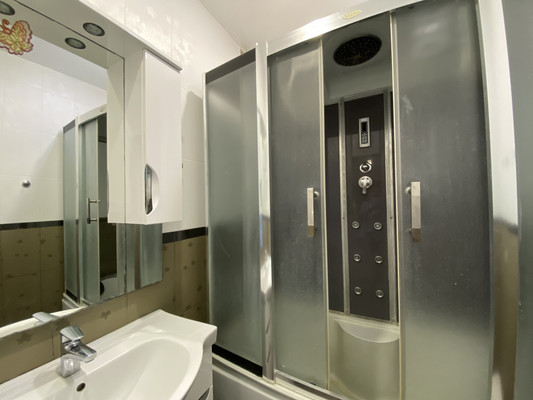 Продам трехкомнатную (3-комн.) квартиру, Жданова ул, 15, Ростов-на-Дону г