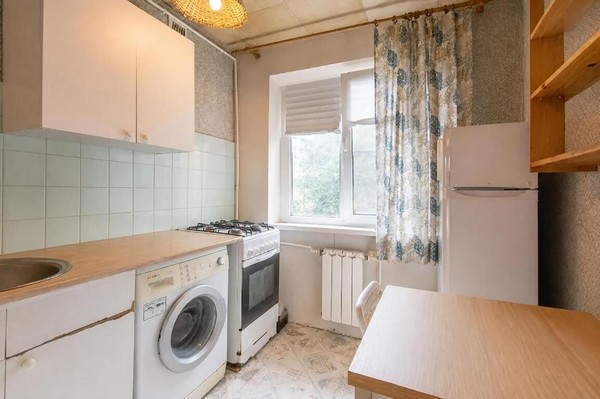 Продам трехкомнатную (3-комн.) квартиру, Коммунистический пр-кт, 29, Ростов-на-Дону г