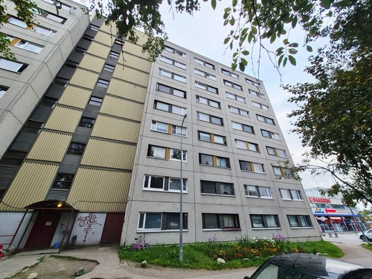 Продам комнату в 13-комн. квартире, Горняков пр-кт, 2кА, Костомукша г