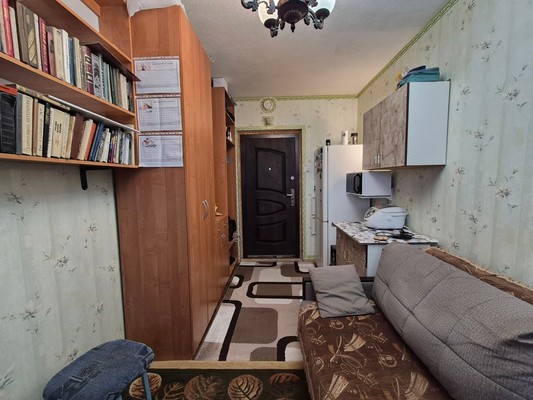 Продам комнату в 13-комн. квартире, Горняков пр-кт, 2кА, Костомукша г