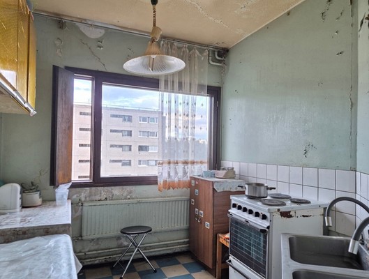 Продам комнату в 13-комн. квартире, Горняков пр-кт, 2кА, Костомукша г