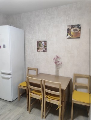 Сдам трехкомнатную (3-комн.) квартиру, Буренина ул, 1к1, Санкт-Петербург г