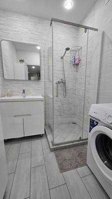 Продам двухкомнатную (2-комн.) квартиру, Крылова ул, 13к2, Анапа г