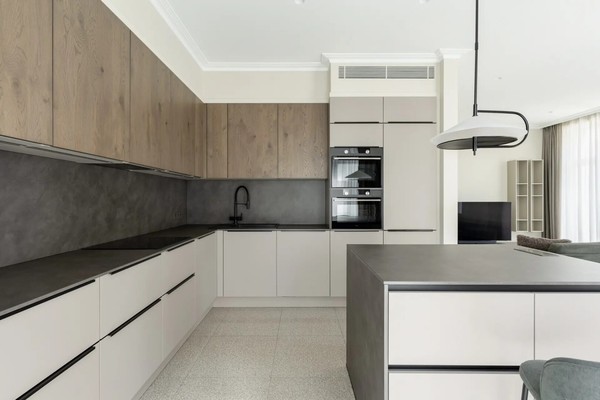 Продам трехкомнатную (3-комн.) квартиру, Янковского ул, 1к2, Москва г