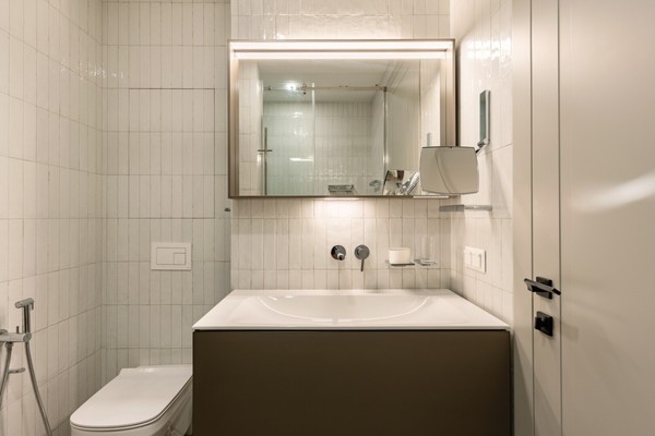 Продам трехкомнатную (3-комн.) квартиру, Янковского ул, 1к2, Москва г