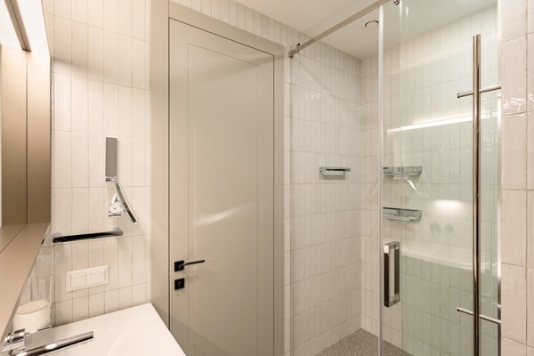 Продам трехкомнатную (3-комн.) квартиру, Янковского ул, 1к2, Москва г