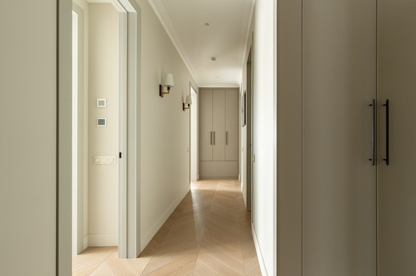 Продам трехкомнатную (3-комн.) квартиру, Янковского ул, 1к2, Москва г