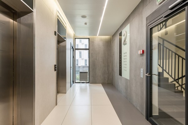 Продам трехкомнатную (3-комн.) квартиру, Янковского ул, 1к2, Москва г